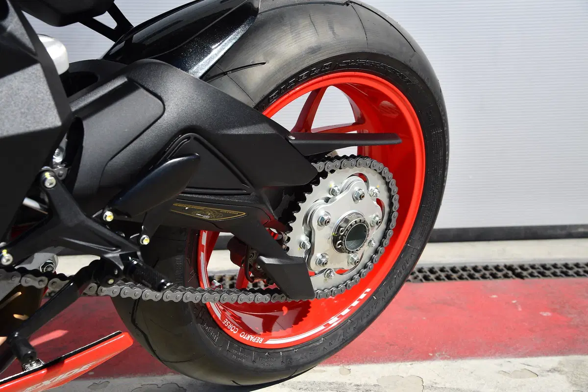Ducati Panigale 959 Corse vs MV Agusta F3 800 RC. Medie per scelta (32)