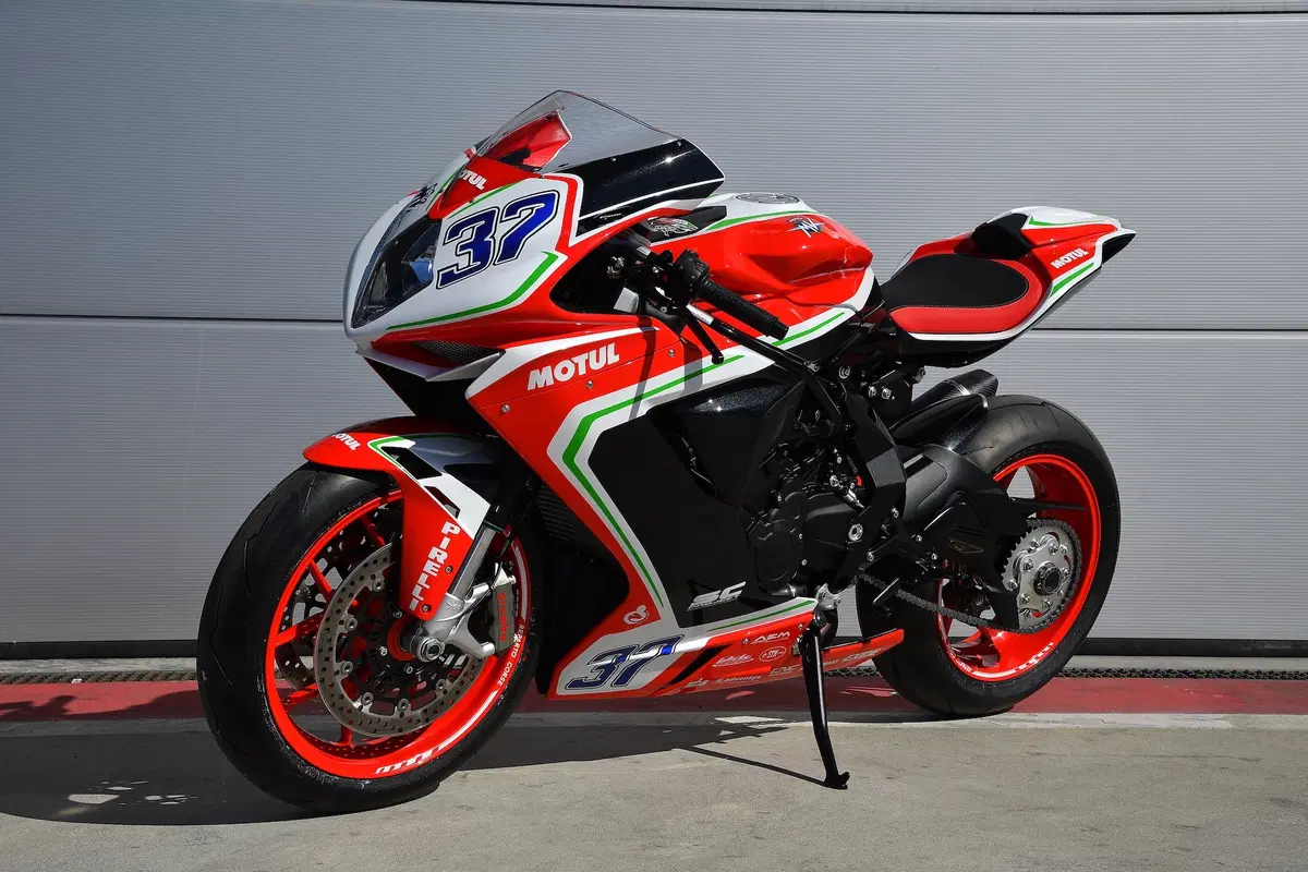 Ducati Panigale 959 Corse vs MV Agusta F3 800 RC. Medie per scelta (39)