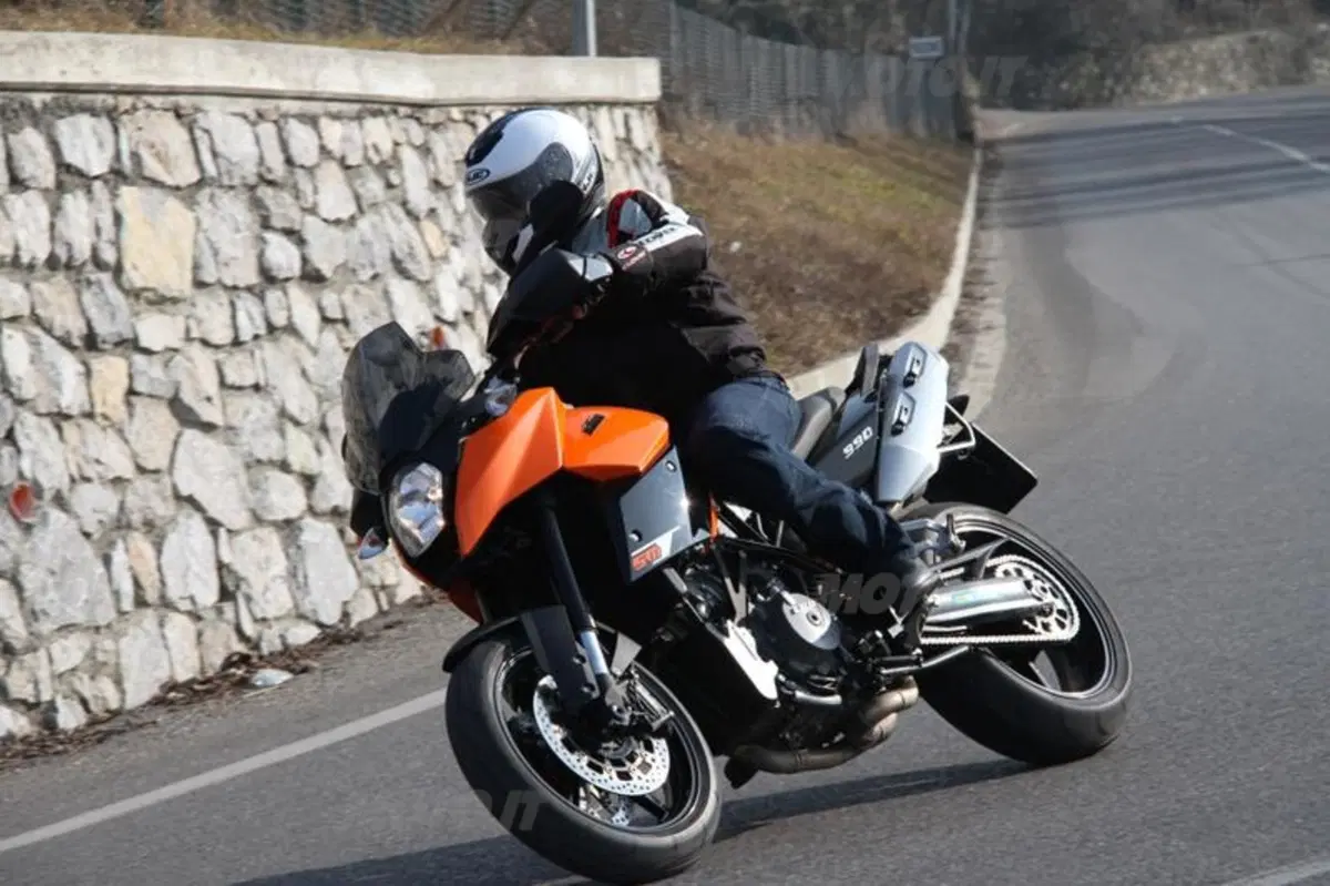KTM 990 SMT  ABS  (4)
