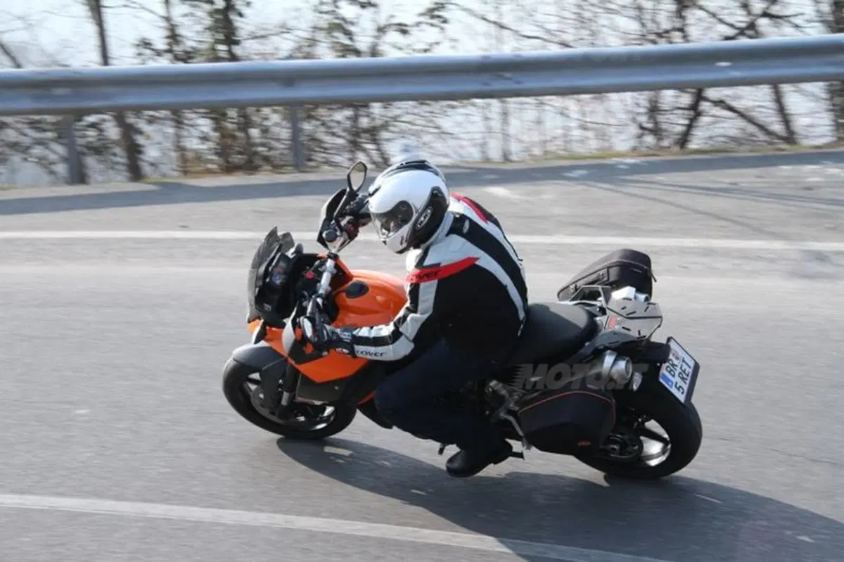 KTM 990 SMT  ABS  (7)