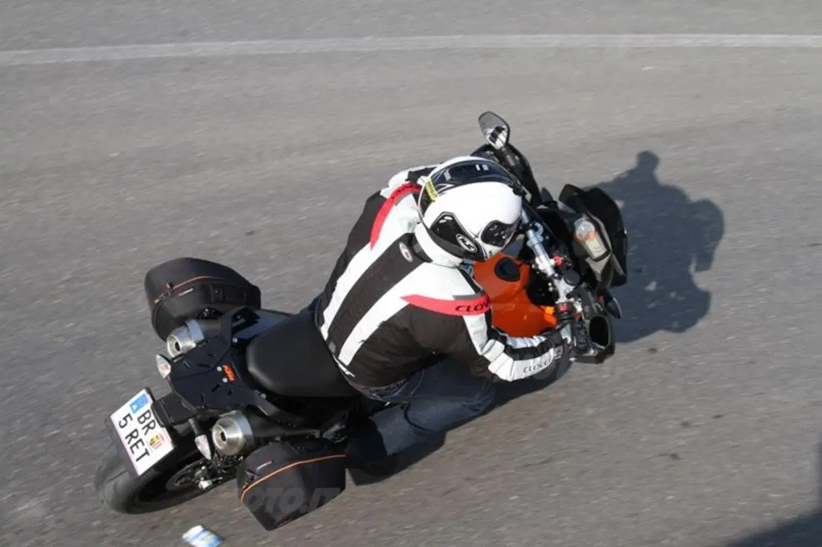 KTM 990 SMT  ABS  (9)