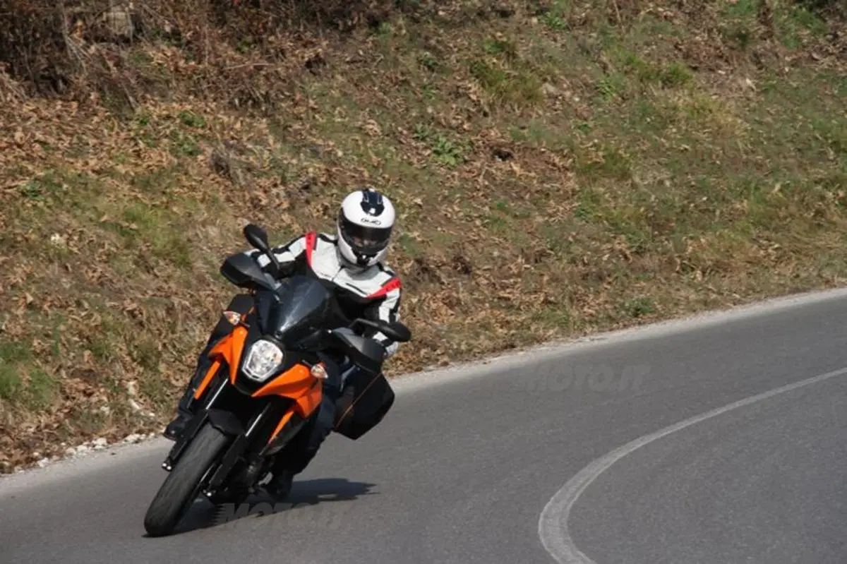 KTM 990 SMT  ABS  (12)