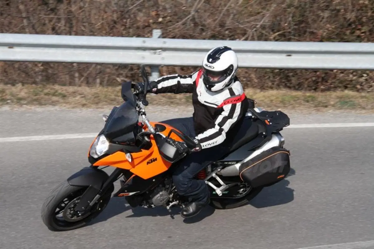 KTM 990 SMT  ABS  (13)