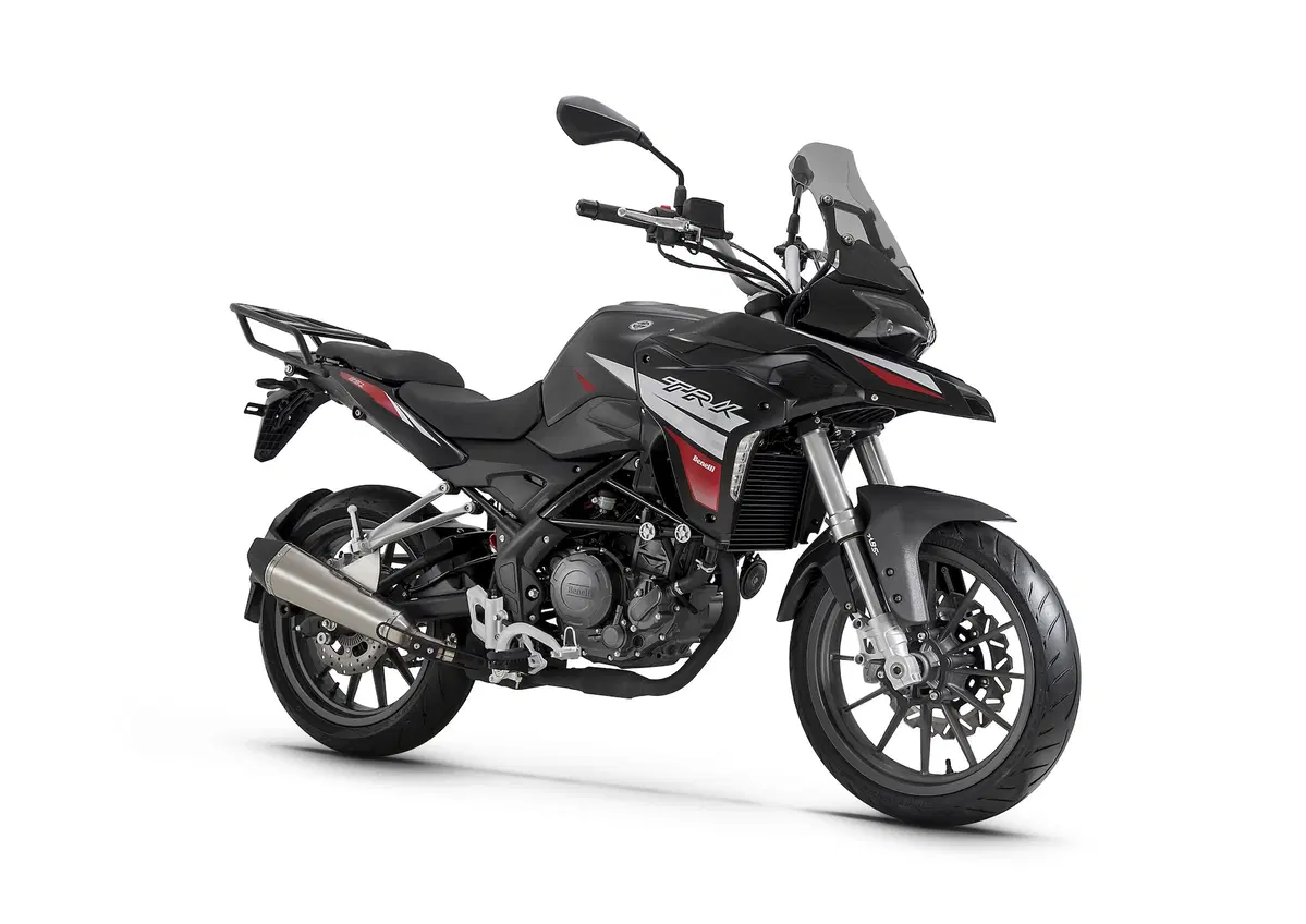 Benelli TRK 251: ecco il prezzo (13)