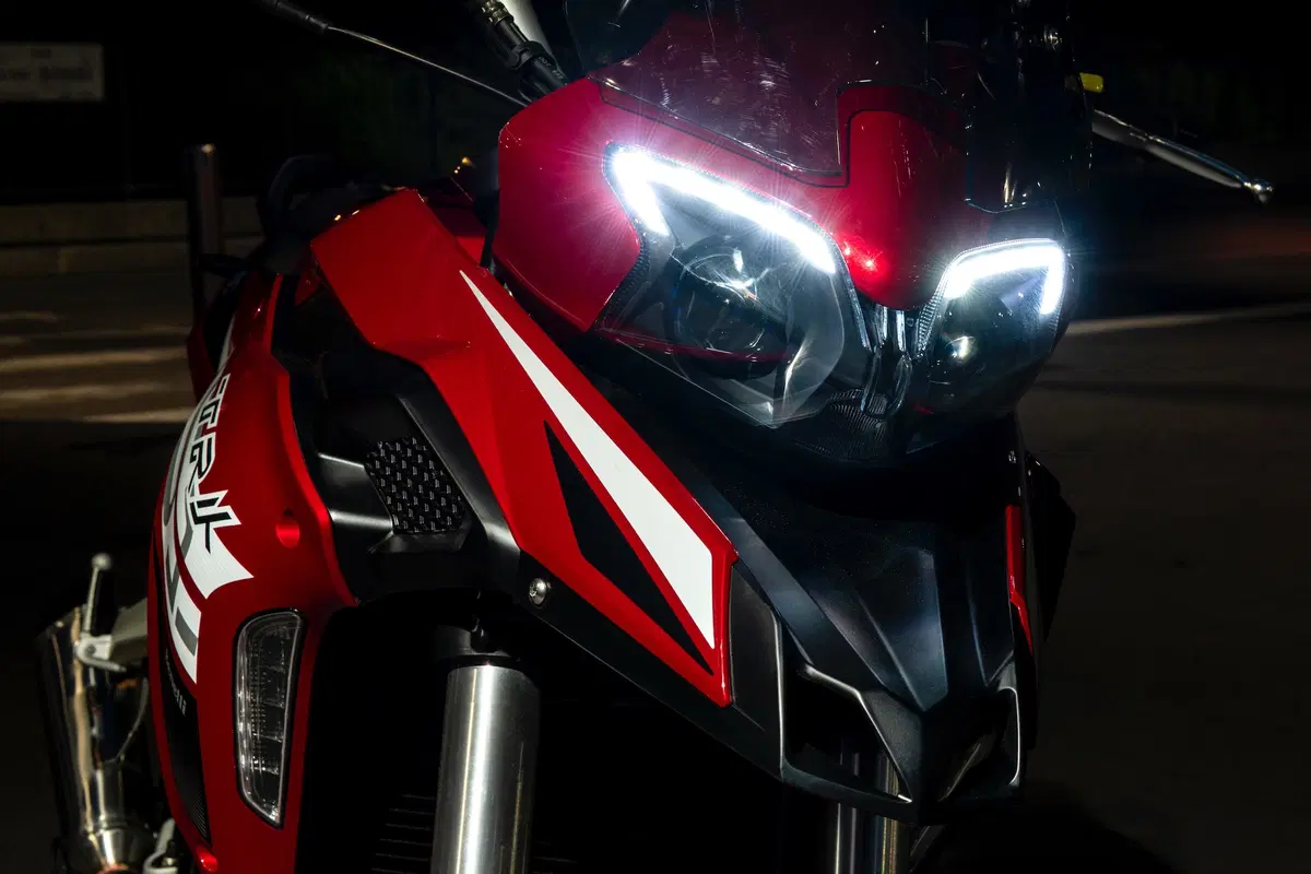Benelli TRK 251: ecco il prezzo (8)