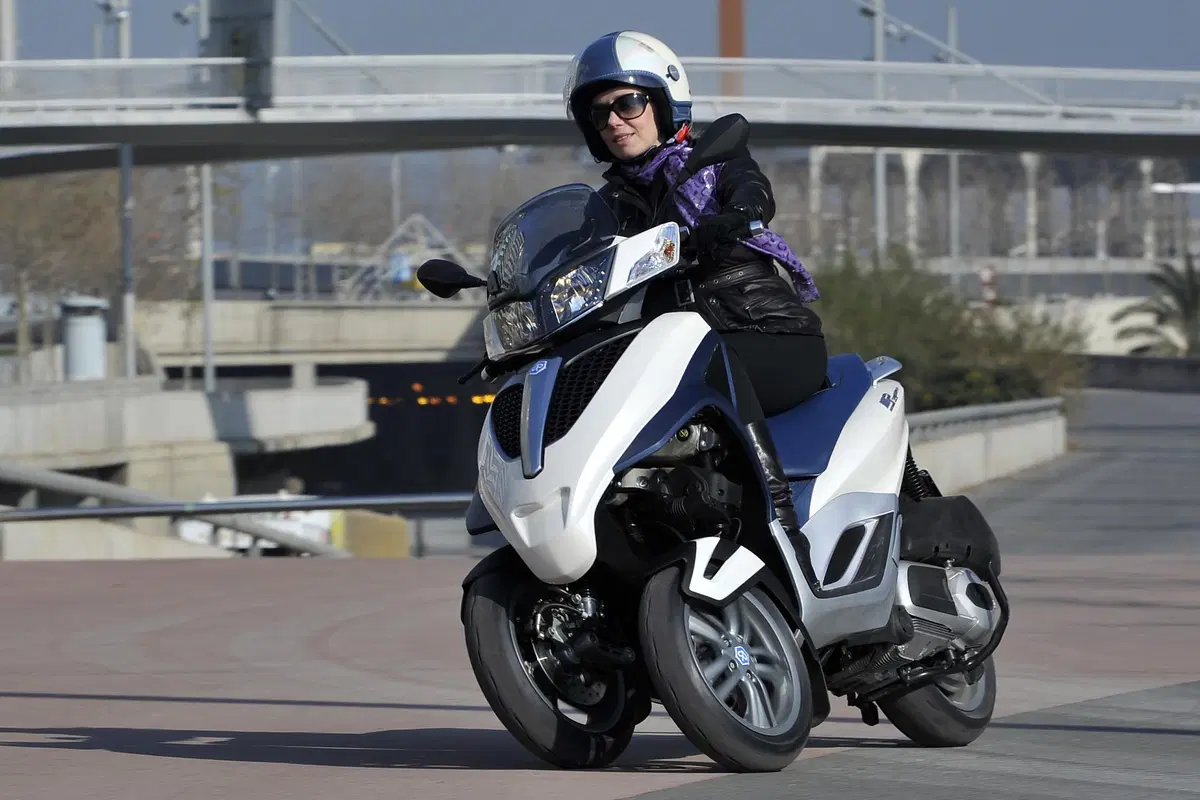 Piaggio. Arriva l'MP3 Yourban (4)