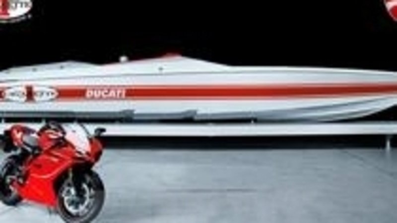 Ducati anche in mare: Cigarette Racing 42X Ducati Edition
