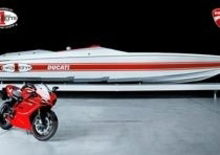 Ducati anche in mare: Cigarette Racing 42X Ducati Edition