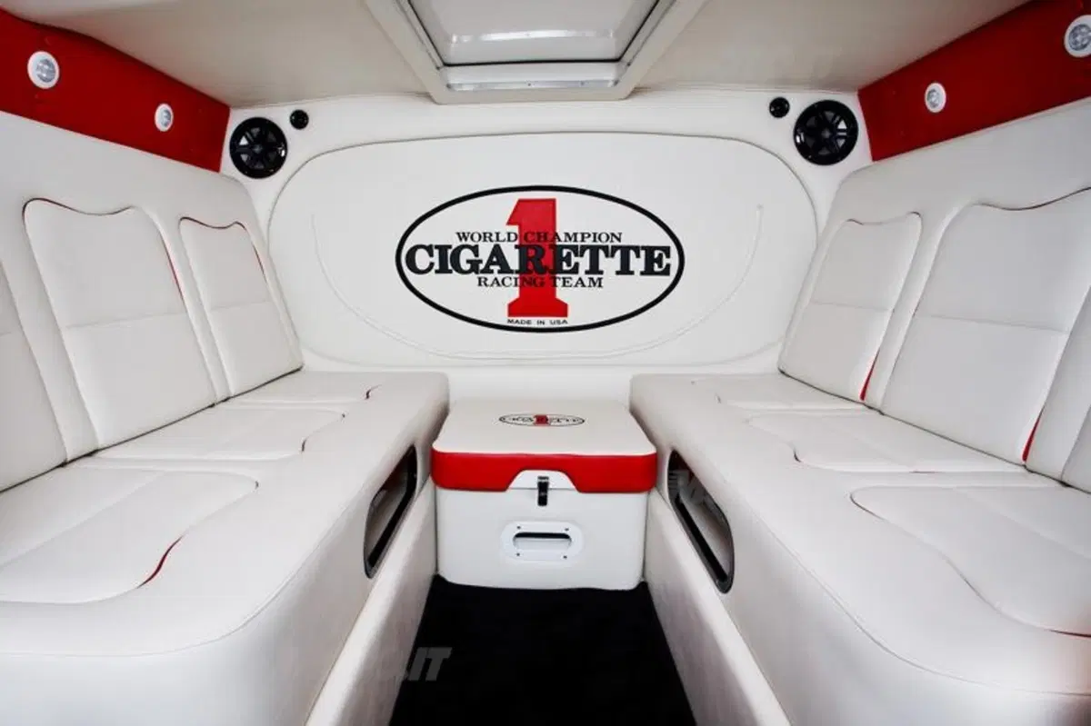 Ducati anche in mare: Cigarette Racing 42X Ducati Edition (3)