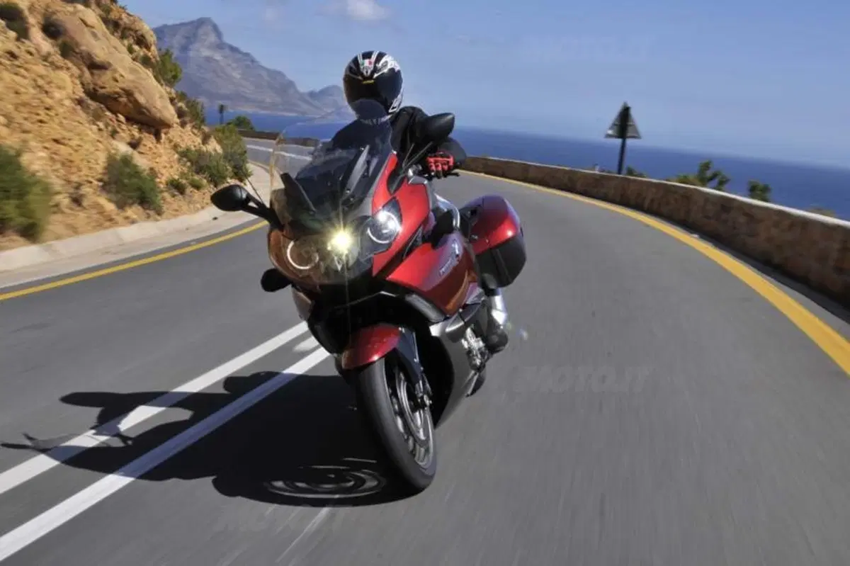 BMW K1600 GT e GTL   (10)