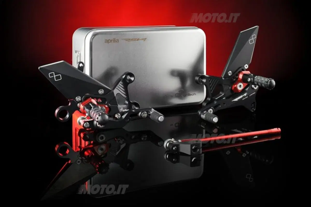 Pedane LighTech Limited Edition per Aprilia RSV4 (2)