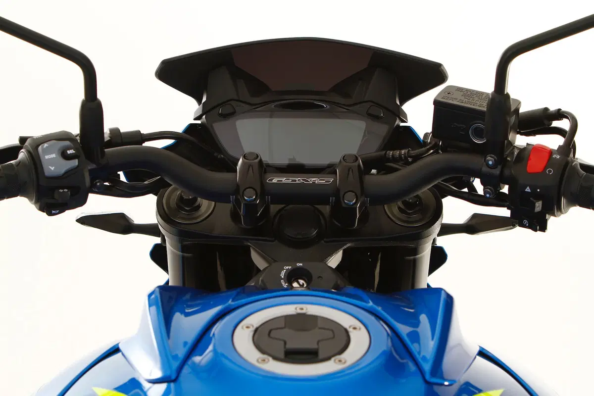Suzuki GSX-S 750 Yugen (3)