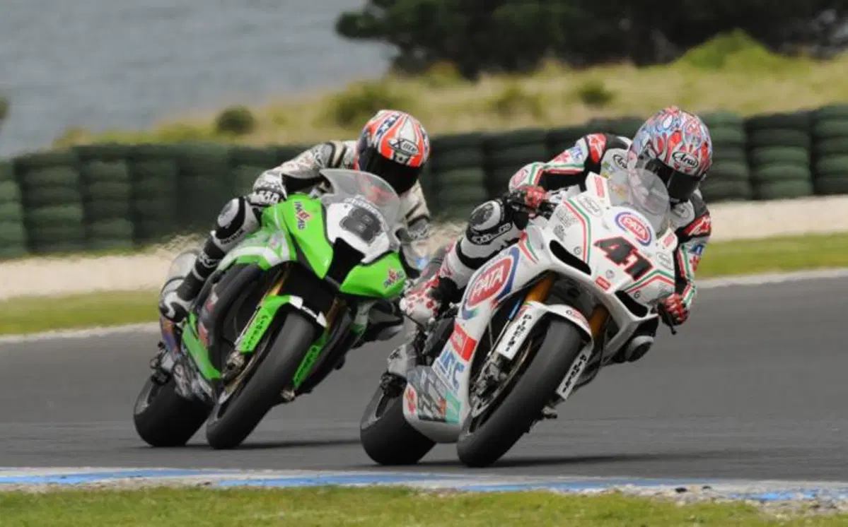 SBK. Checa domina la 2ª giornata di prove a Phillip Island