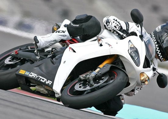 Triumph Daytona 675R  