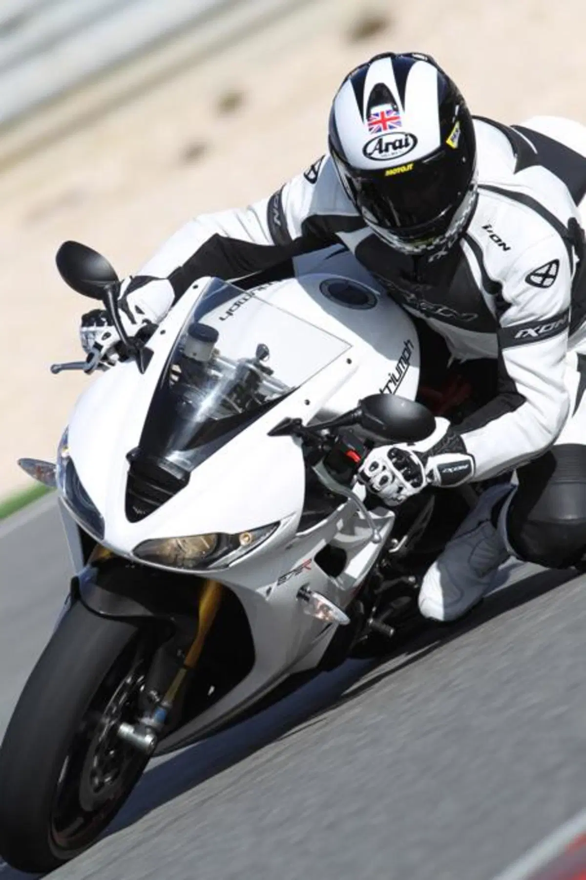 Triumph Daytona 675R   (10)