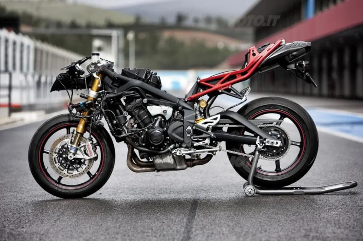 Triumph Daytona 675R   (22)