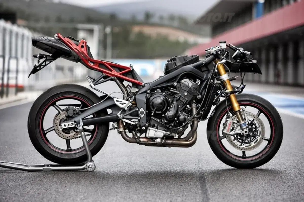 Triumph Daytona 675R   (23)