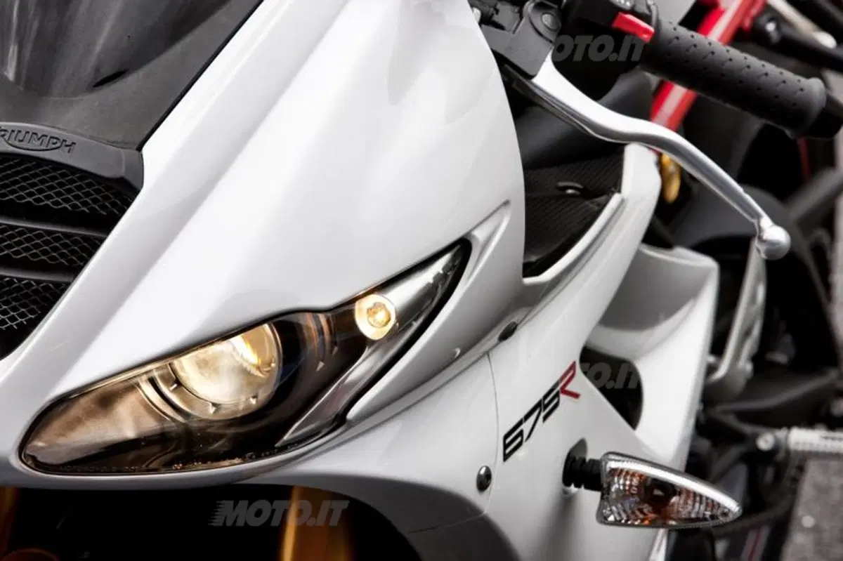 Triumph Daytona 675R   (27)