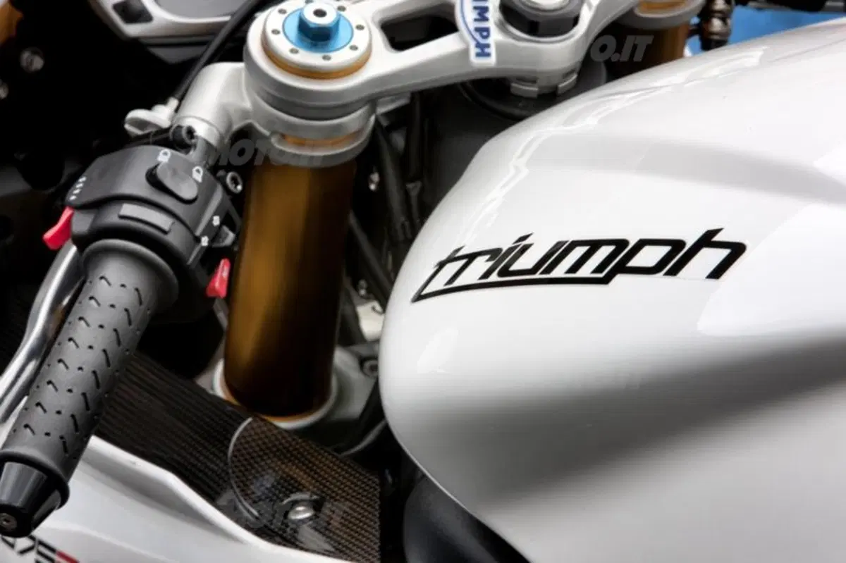 Triumph Daytona 675R   (29)