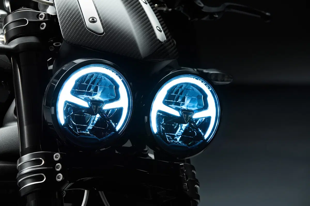 Triumph Rocket 3 TFC 2019: serie limitata e motore 2.500 (23)