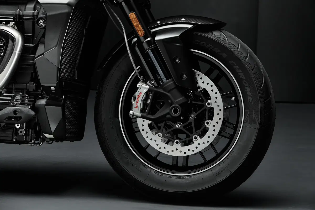 Triumph Rocket 3 TFC 2019: serie limitata e motore 2.500 (17)