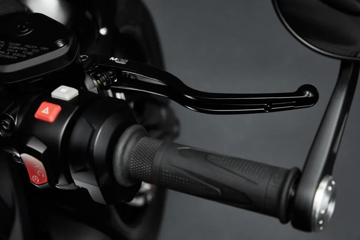 Triumph Rocket 3 TFC 2019: serie limitata e motore 2.500 (20)