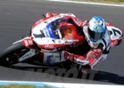 SBK. Checa conquista la Superpole di Phillip Island