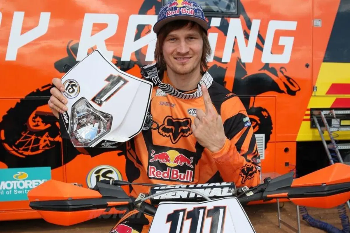 Taddy Blazusiak vince il Mondiale Indoor 2011 di Enduro (2)