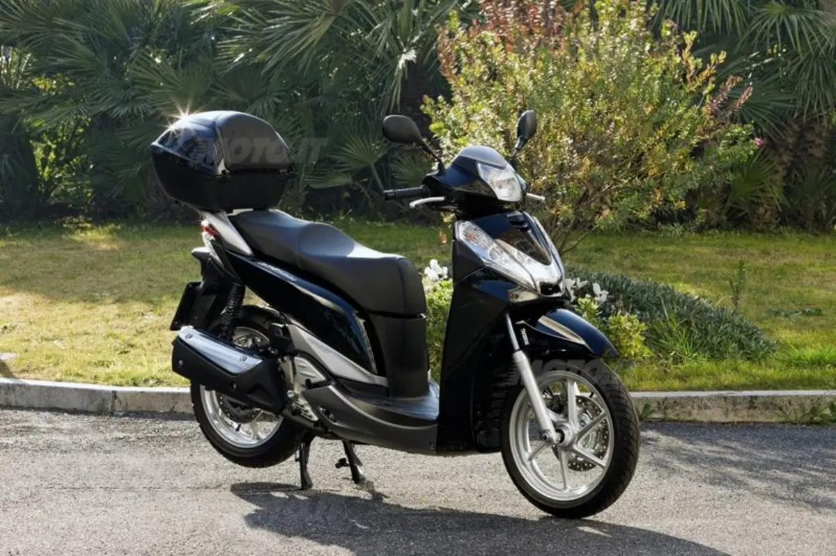 Honda SH300i   (13)