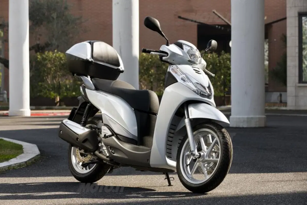 Honda SH300i   (18)