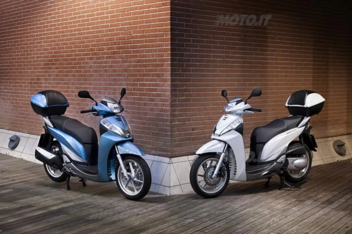 Honda SH300i   (20)