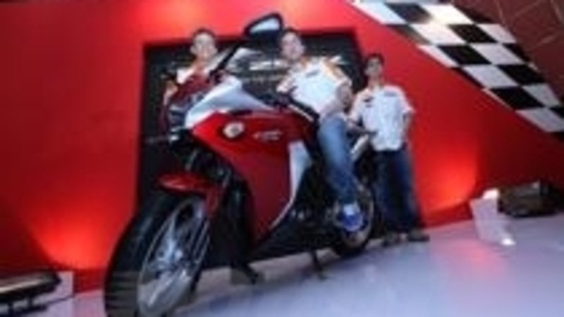 Pedrosa, Dovizioso e Stoner in Indonesia con la Honda CBR 250R