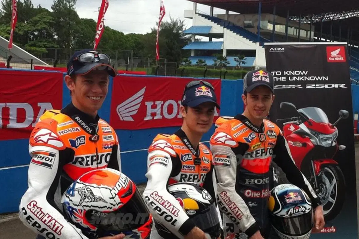 Pedrosa, Dovizioso e Stoner in Indonesia con la Honda CBR 250R (3)