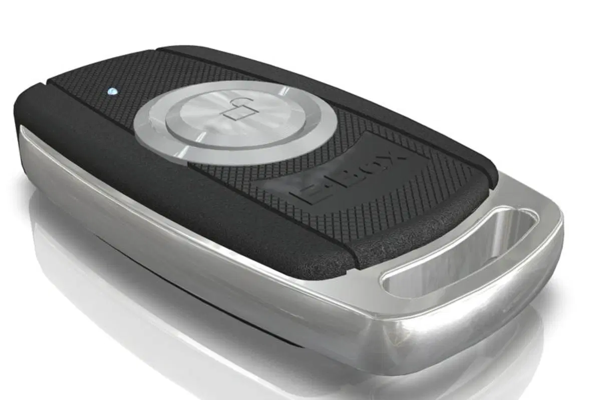 Da GIVI il telecomando per valigia posteriore E55 (2)
