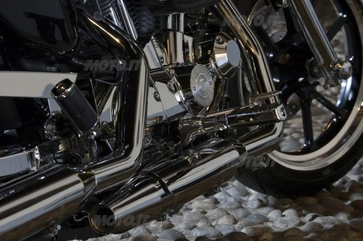 Harley-Davidson. Sei moto speciali per presentare la linea accessori 2011 (31)