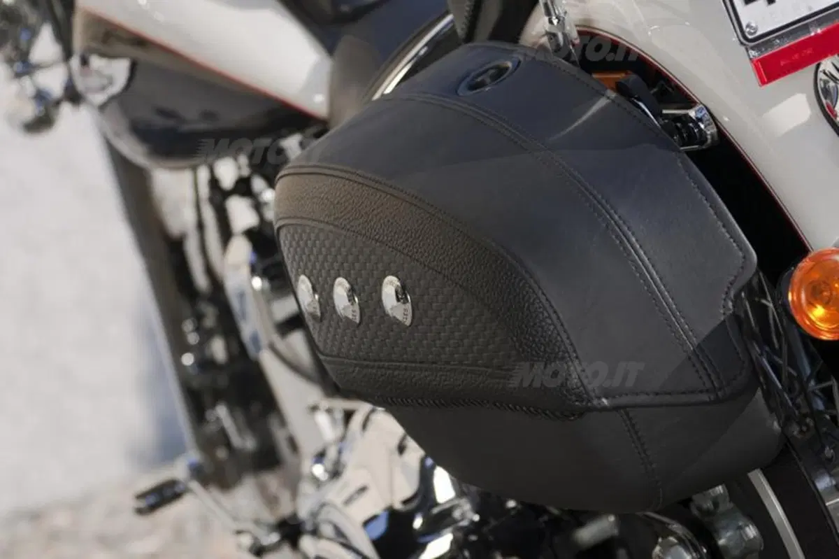 Harley-Davidson. Sei moto speciali per presentare la linea accessori 2011 (41)