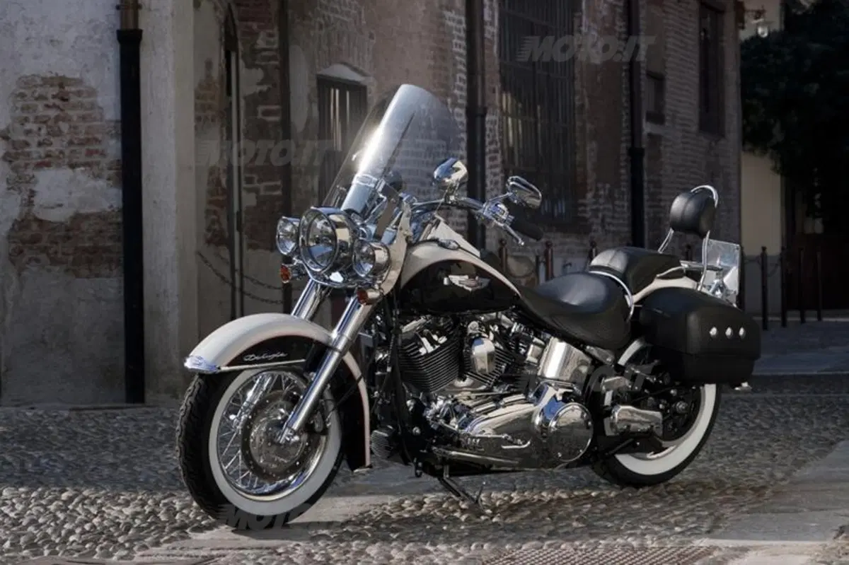 Harley-Davidson. Sei moto speciali per presentare la linea accessori 2011 (43)