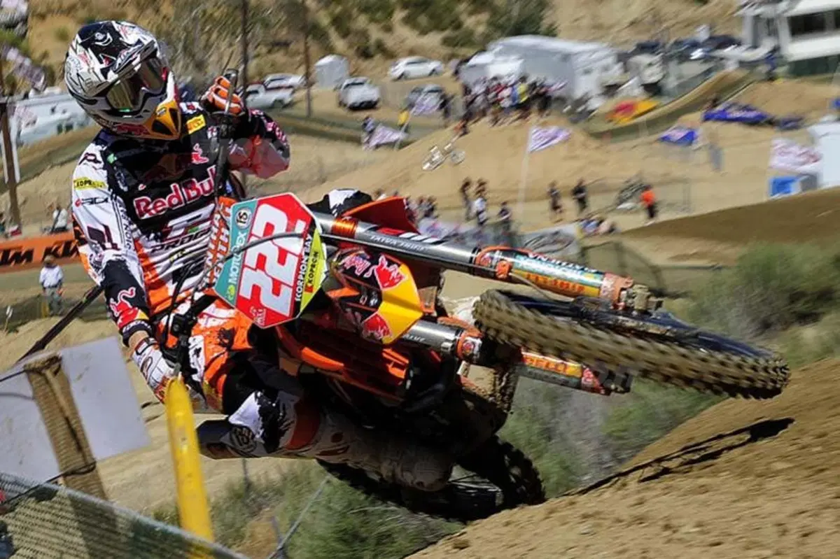 Tony Cairoli presenta il suo nuovo sito Internet