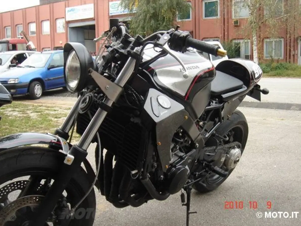 Le Strane di Moto.it: Honda CBR 600 F Special (5)