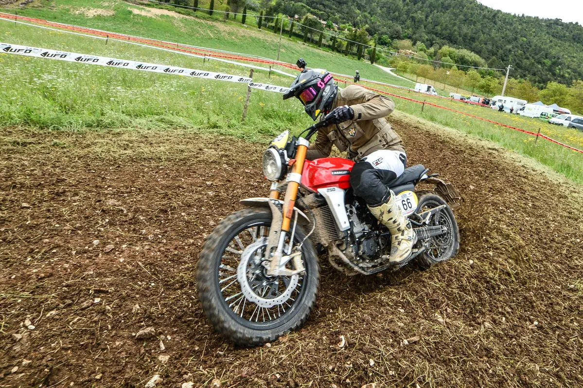 Trofeo Maxienduro e Scrambler a Spoleto: che gara con la Caballero! (5)