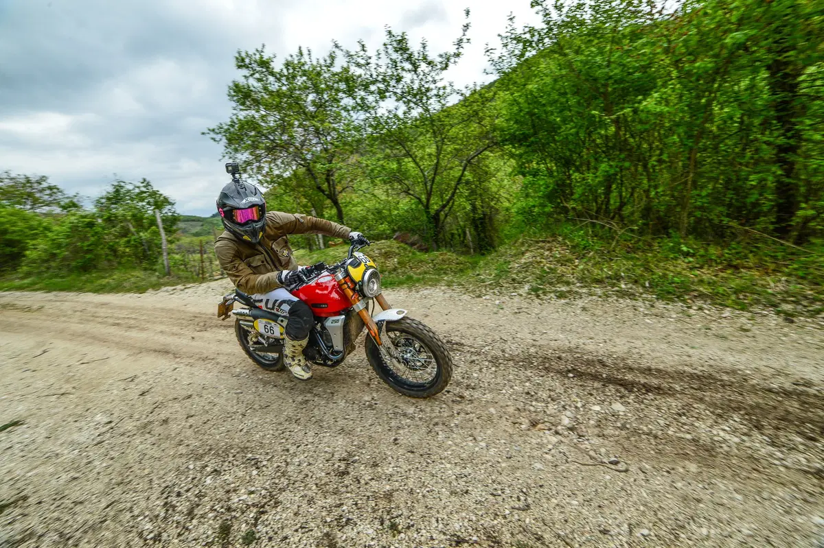 Trofeo Maxienduro e Scrambler a Spoleto: che gara con la Caballero! (9)