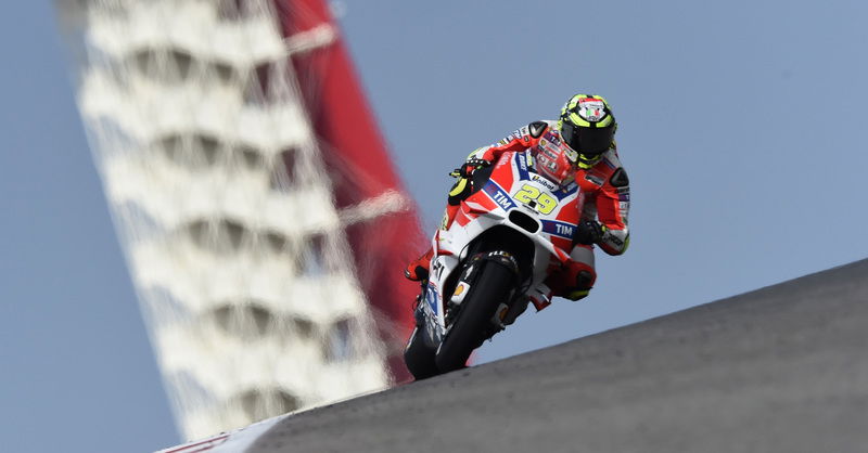 MotoGP. Austin 2016. Iannone batte Marquez nel warm up