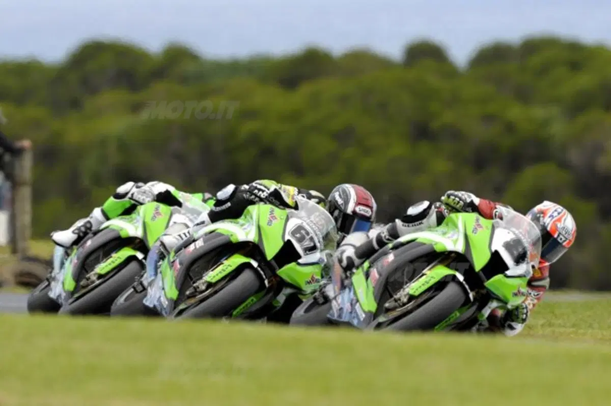 Rolfo e la Kawasaki ZX-10R si son ben comportati a Phillip Island (2)