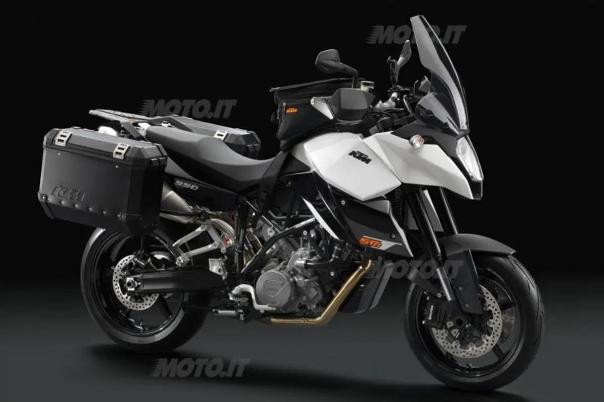 KTM 990 SMT e 990 Adventure con il Kit Traveller in promozione (3)
