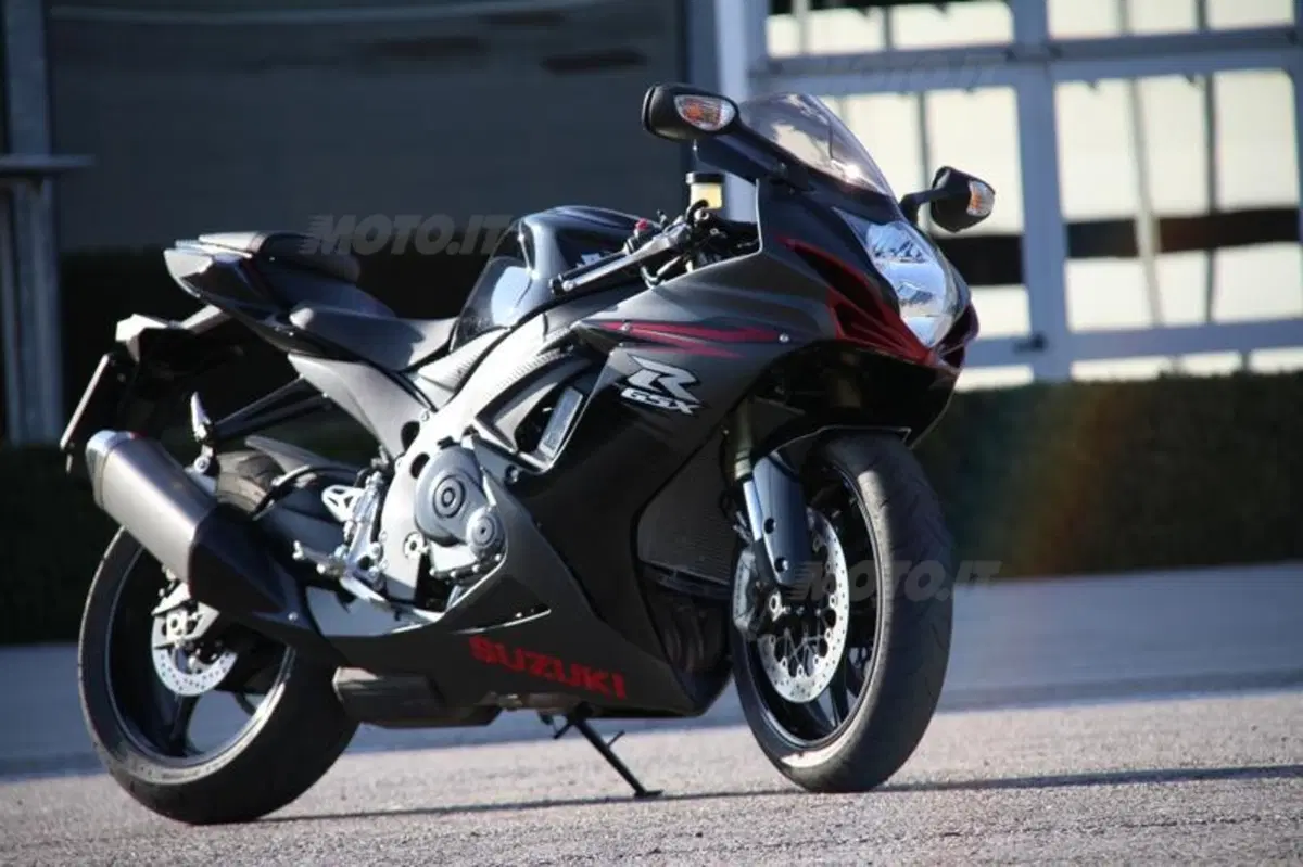 Suzuki GSX-R 750 (12)