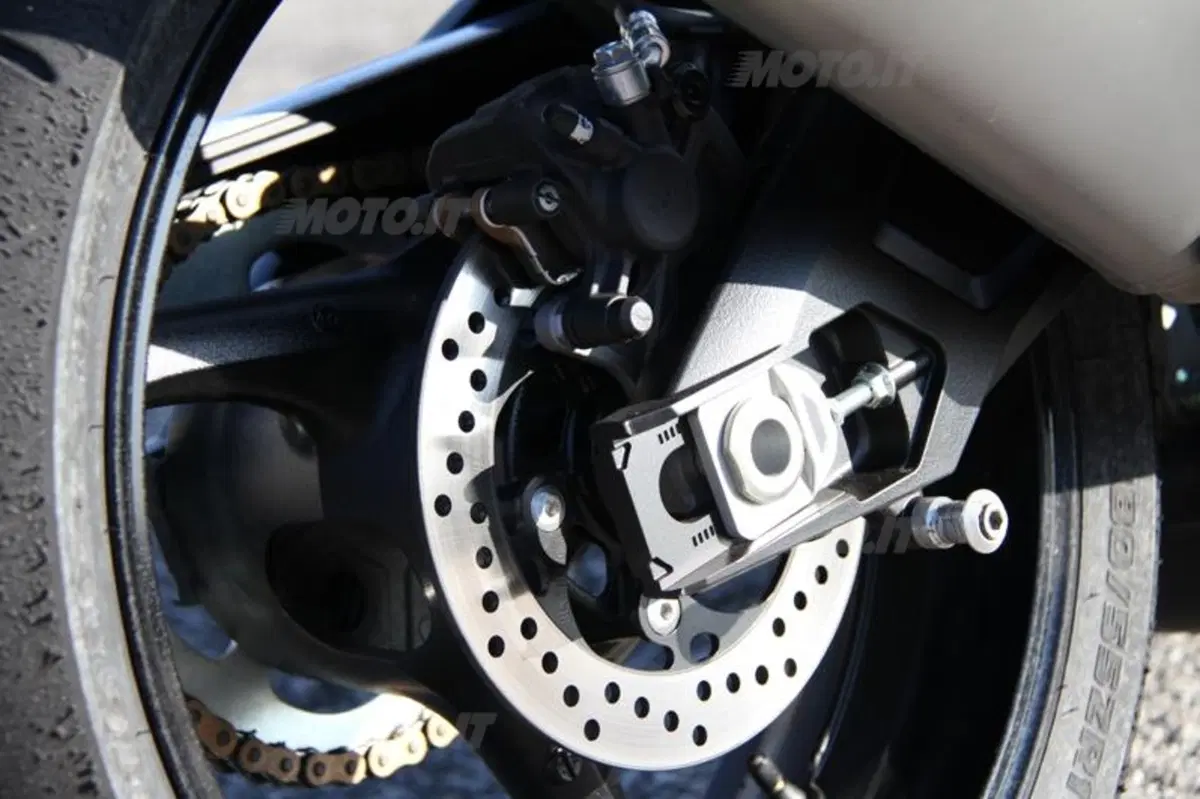 Suzuki GSX-R 750 (19)