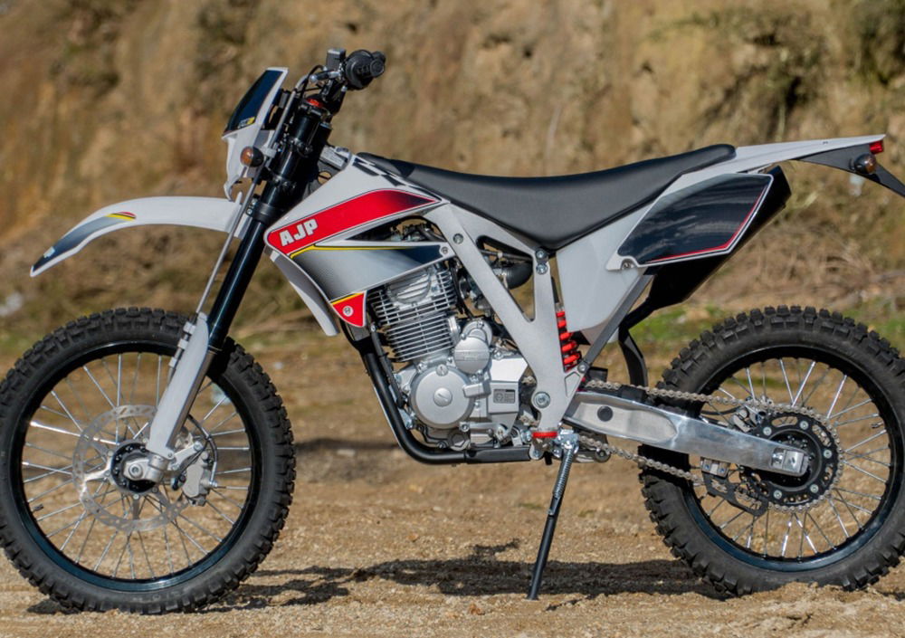 AJP PR3 125 Enduro (2019 - 20) (3)