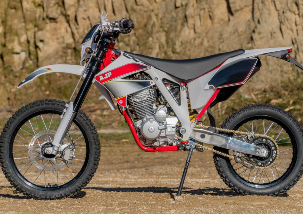 AJP PR3 125 Enduro Pro (2019 - 20) (3)