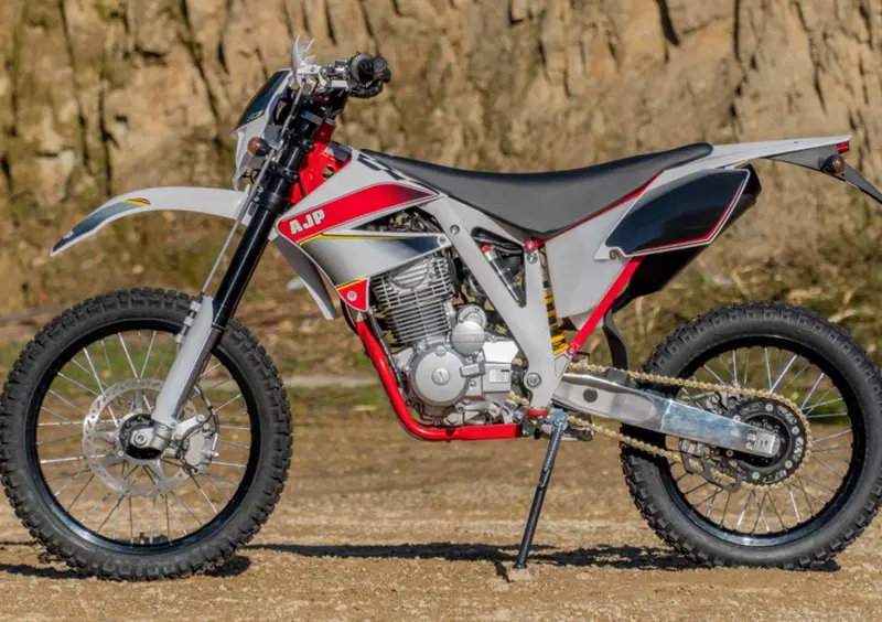 AJP PR3 125 Enduro PR3 125 Enduro Pro (2019 - 20) (3)