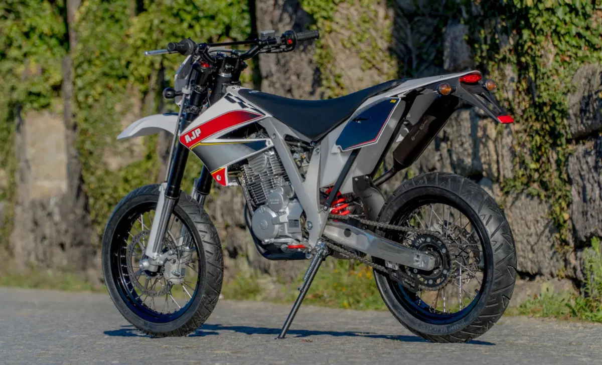 AJP PR3 125 Supermoto PR3 125 Supermoto (2019 - 20) (3)